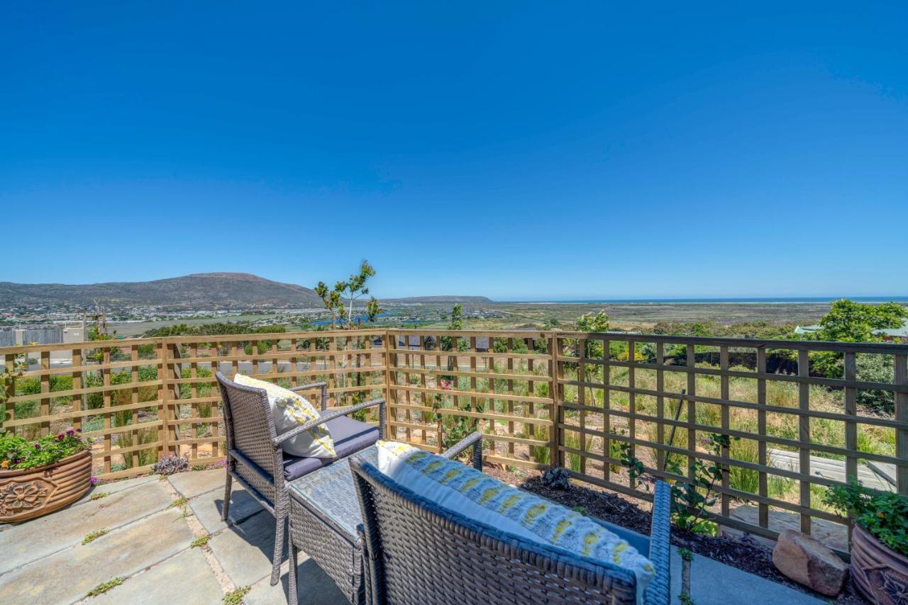 365 Sunset Self Catering Apartment Noordhoek
